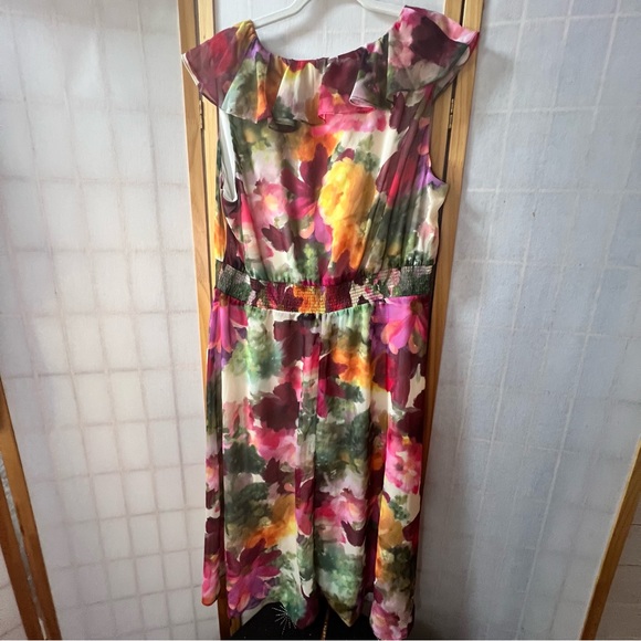 VINCE CAMUTO Floral Watercolor Ruffle Sleeve Midi Dress|  XXL - Picture 4 of 10